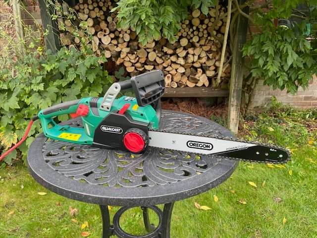 Qualcast 2000W YT4353-02 electric chainsaw