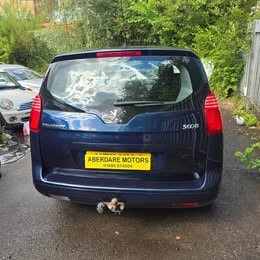 PEUGEOT 5008 1.6 VTi Active 2011