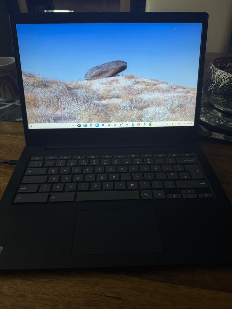 Lenovo Chromebook 14” plus Bag