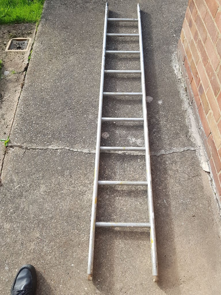 Aluminium Ladder 2.3m Approx 9 Rungs 