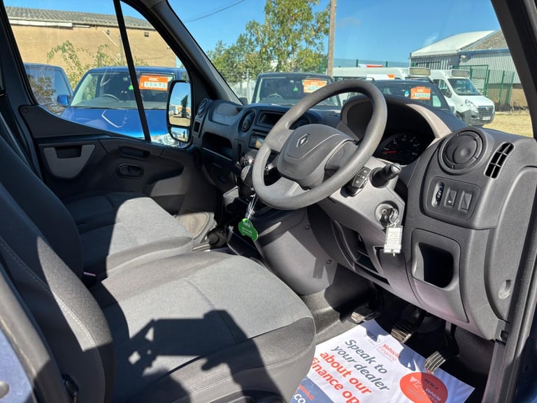 RENAULT MASTER WAV WHEELCHAIR ACCESSIBLE VEHICLE 2.3 FWD SL28 dCi 110 Business