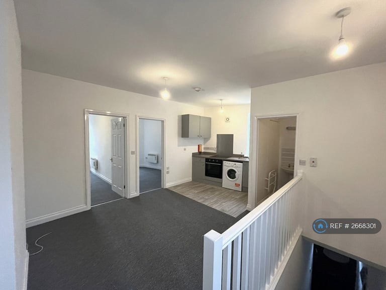 2 bedroom flat in Birkin Street, Bristol, BS2 (2 bed) (#2668301)