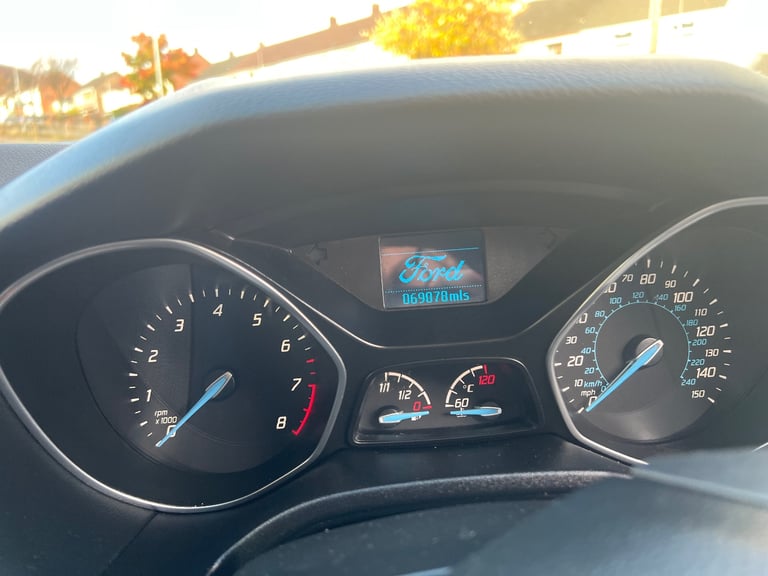 Ford, FOCUS, Hatchback, 2014, Manual, 998 (cc), 5 doors