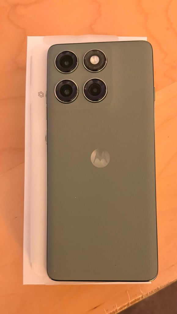 Motorola Edge 60 Pro - 512GB 5G, Dual SIM