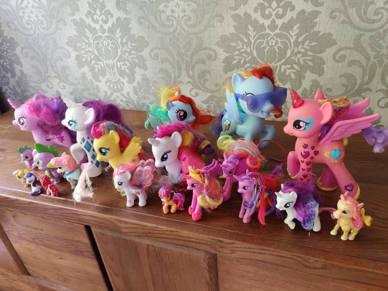My little pony figures bundle