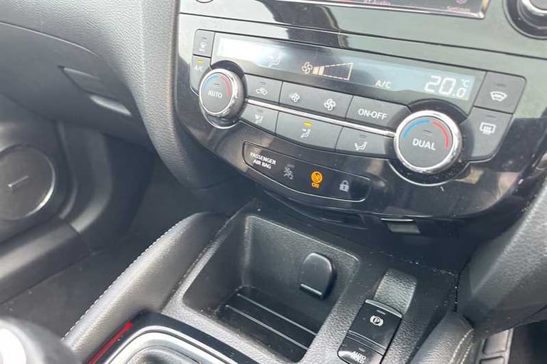 2019 Nissan Qashqai 1.3 DIG-T Tekna SUV 5dr Petrol Manual Euro 6 (s/s) (140 ps) SUV Petrol Manual