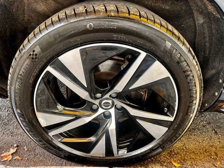 2023 Volvo XC90 2.0h T8 Recharge 18.8kWh Plus Auto 4WD Euro 6 (s/s) 5dr ESTATE Petrol/Electric Hy...