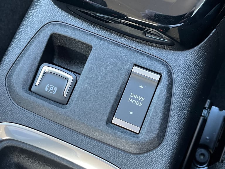  Vauxhall Corsa Electric 50kwh Design Hatchback 5dr Electric Auto 136 Ps