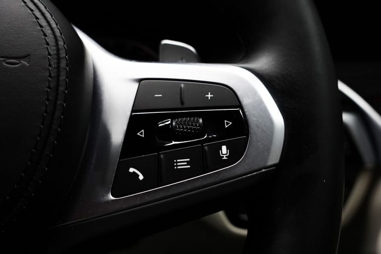 2021 BMW 5 Series 2.0 520d MHT M Sport Saloon 4dr Diesel Hybrid Steptronic Euro 6 (s/s) (190  Sal...