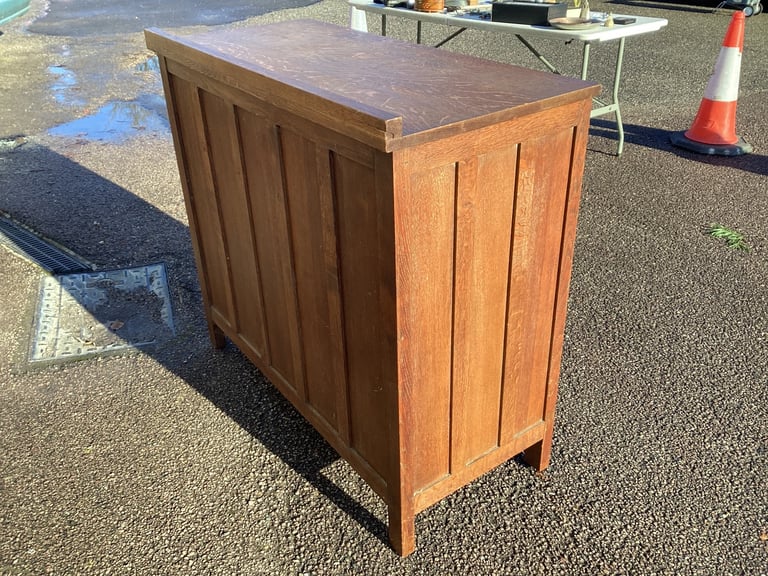 HEALS ARTS AND CRAFTS OAK CABINET