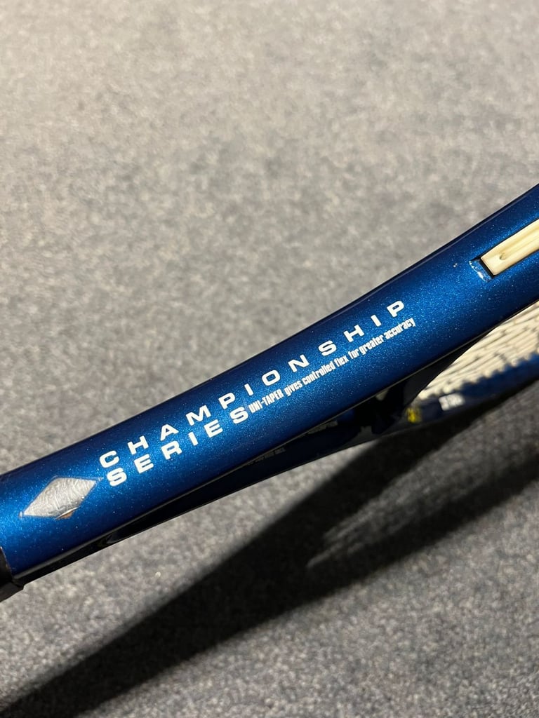 Slazenger CS 140 Wide Body Mid 90 Shock Control Tennis Racket – With Cover