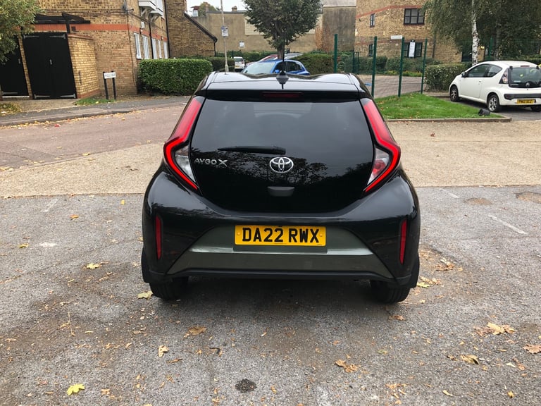 Toyota, AYGO X, EDGE, VVT-I, 2022, Manual, 998 (cc), 5 doors