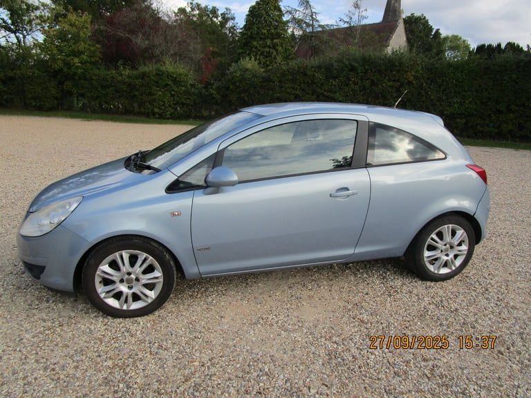 2008 Vauxhall Corsa 1.4i 16V Design 3dr Auto HATCHBACK Petrol Automatic