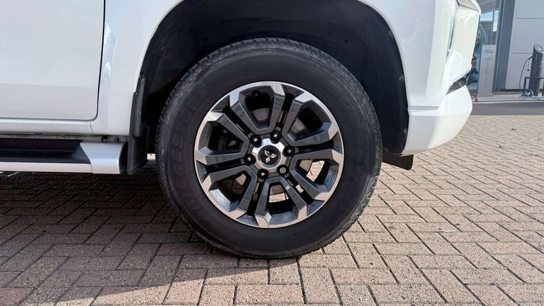 2019 Mitsubishi L200 Double Cab DI-D 150 Barbarian 4WD Double Cab Pick-up Diesel Manual