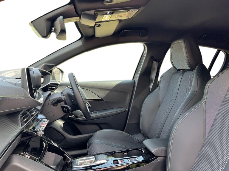  Peugeot E 208 51kwh Gt Hatchback 5dr Electric Auto 7.4kw Charger 156 Ps