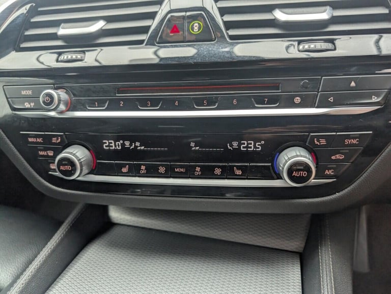 2019 BMW 5 Series 2.0 520d M Sport Touring 5dr Diesel Auto Euro 6 (s/s) (190 ps) DAKOTA LEATH EST...