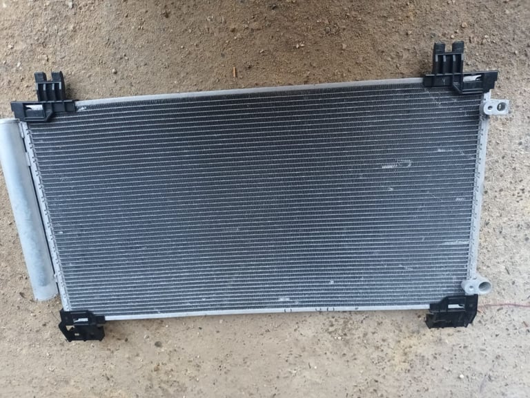 17 yaris 1.5 radiator & ac condenser