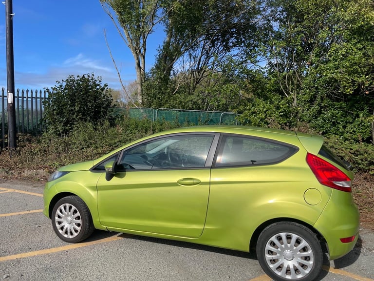 FORD FIESTA 1.2 STYLE 58 REG GREEN 3 DOOR SERVICE HISTORY 11 MONTHS MOT LOW INSURANCE 48+MPG