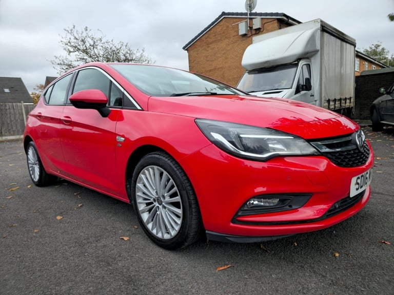  Vauxhall Astra 1.6 CDTi BlueInjection Elite Nav Euro 6 (s/s) 5dr Diesel Manual