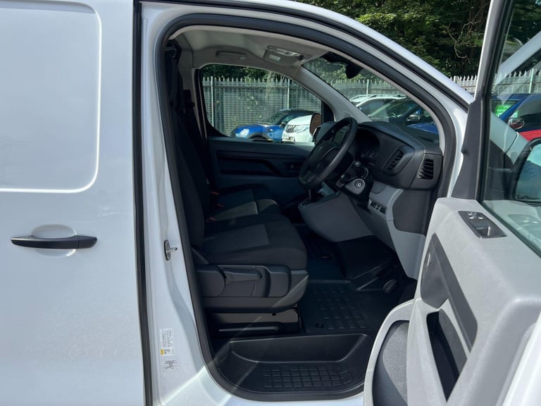 2022 Peugeot Expert 1.5 BlueHDi 1000 Professional Premium Long Panel Van LWB Euro 6 (s/s) 6dr PAN...