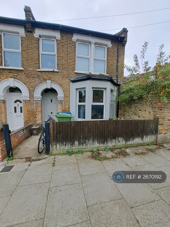 3 bedroom house in Jennings Road, London, SE22 (3 bed) (#2670192)