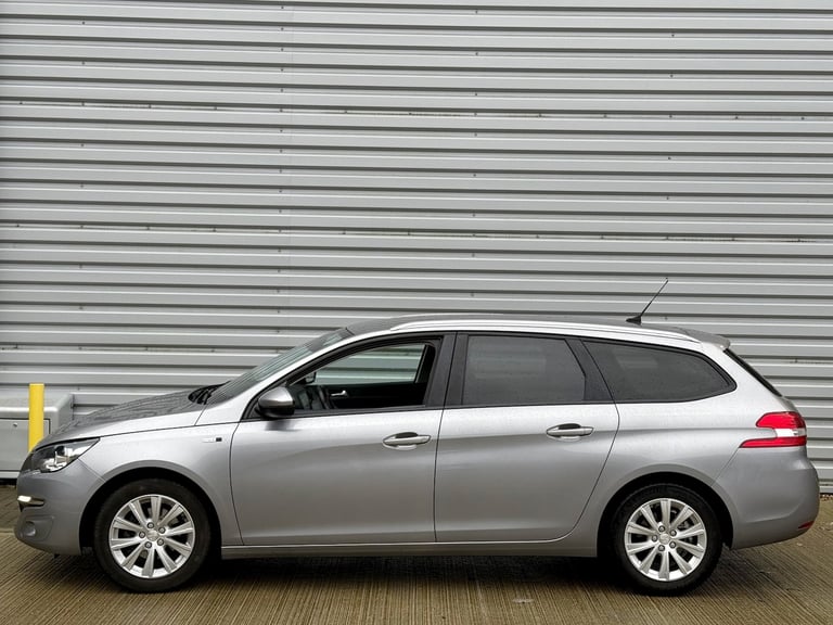 LEFT HAND DRIVE 2015 PEUGEOT 308 SW 1.2 PETROL [ESTATE] FRENCH PLATES | LHD
