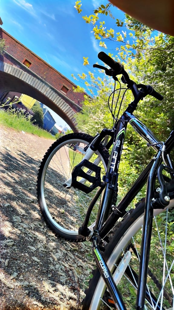 image for Apollo Outrage Mountain Bike - 26" Wheels - Great Condition