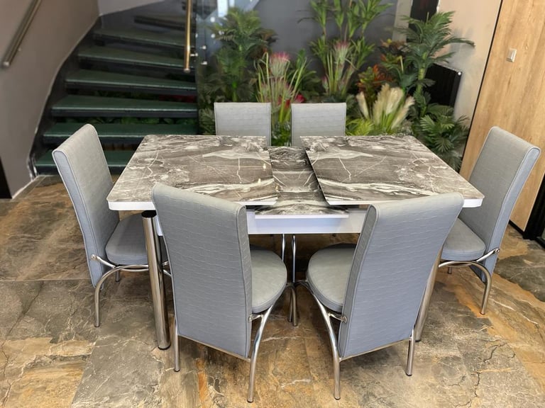 Extendable dining table with chairs set for sale