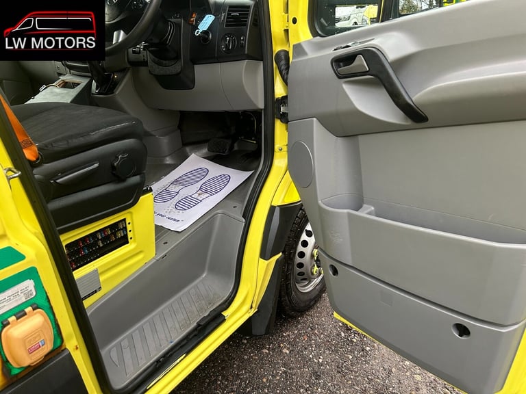 MERCEDES BENZ SPRINTER 519 CDI DIRECT EX AMBULANCE SERIVICS 2017 17 REG EURO 6