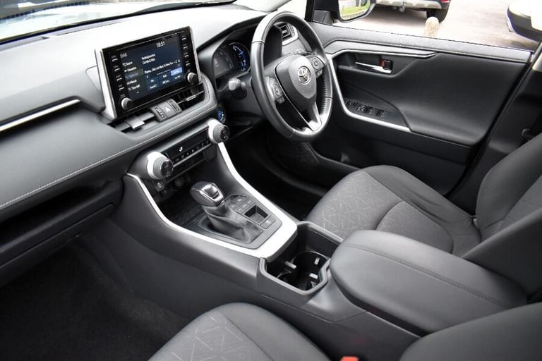2022 Toyota RAV4 2.5 Vvt Hybrid Gpf Design Suv 5dr Petrol CVT Euro 6 (s/s) (218 Ps) ESTATE Petrol...