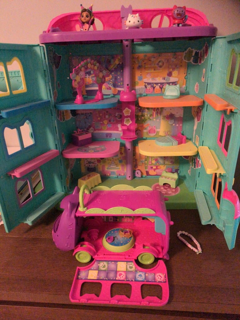 Gabby's Dollhouse Van and House