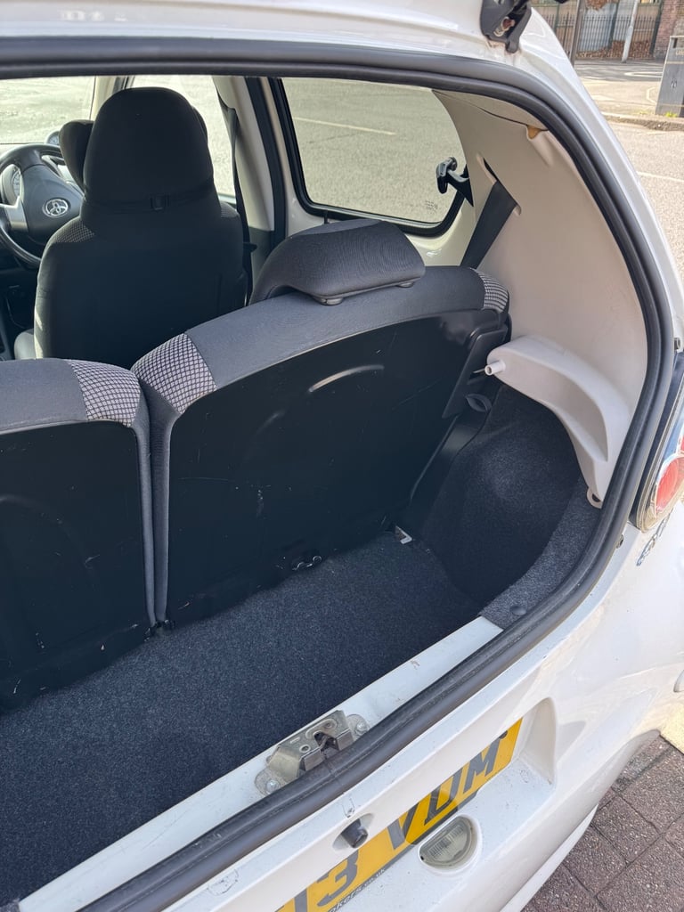Toyota, AYGO, Hatchback, 2013, Manual, 998 (cc), 5 doors