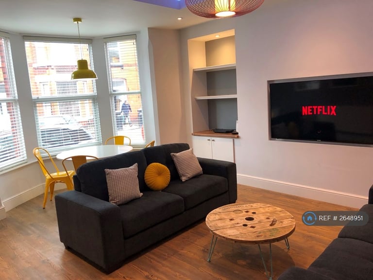 6 bedroom house in Garmoyle Road, Liverpool, L15 (6 bed) (#2648951)