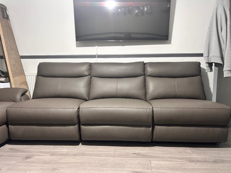 Modular corner sofa