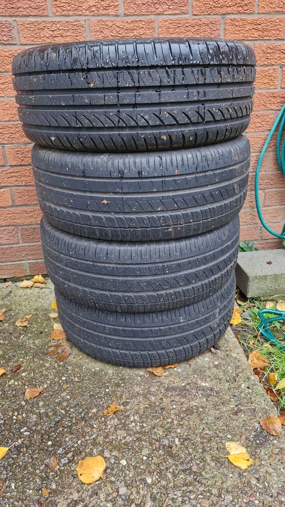 Ford 16inch alloys wheels 205/50/R16