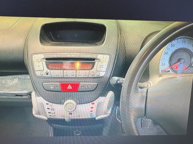 PEUGEOT 107 1.0 12V Active 2013