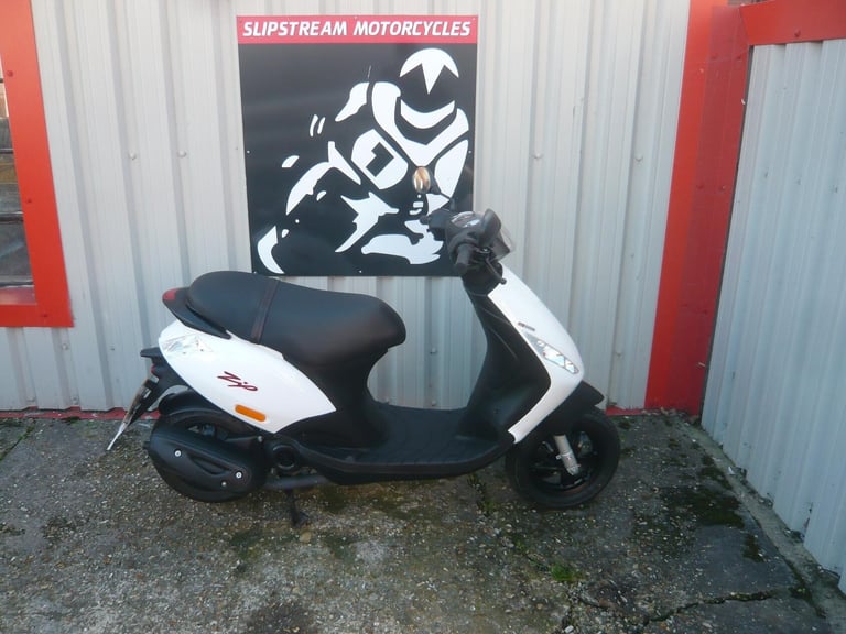 Piaggio Zip 50 2022 ONLY 1K MILES LEARNER LEGAL SCOOTER MOPED 4T ECHO 2T FLY R S