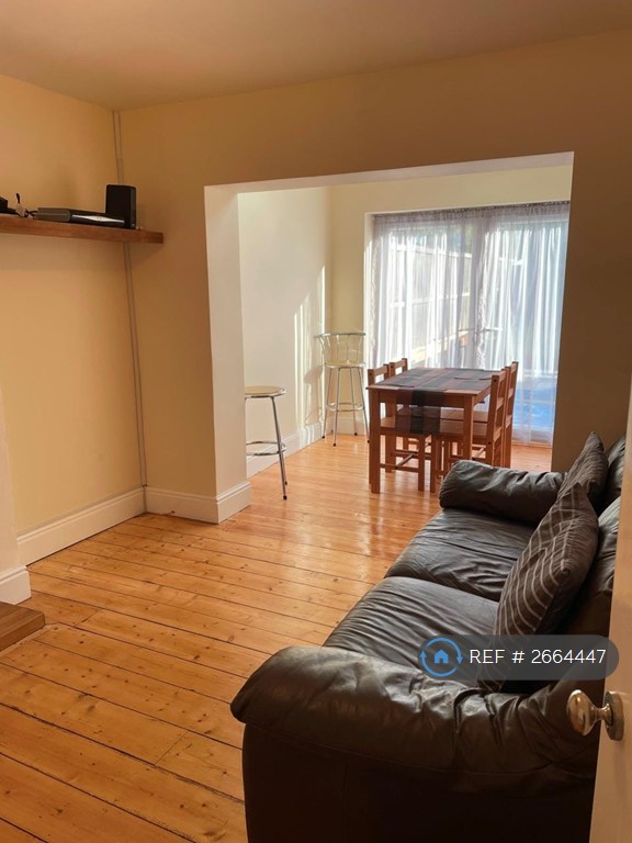 1 bedroom in Cheltenham Road, Gloucester, GL2 (#2664447)