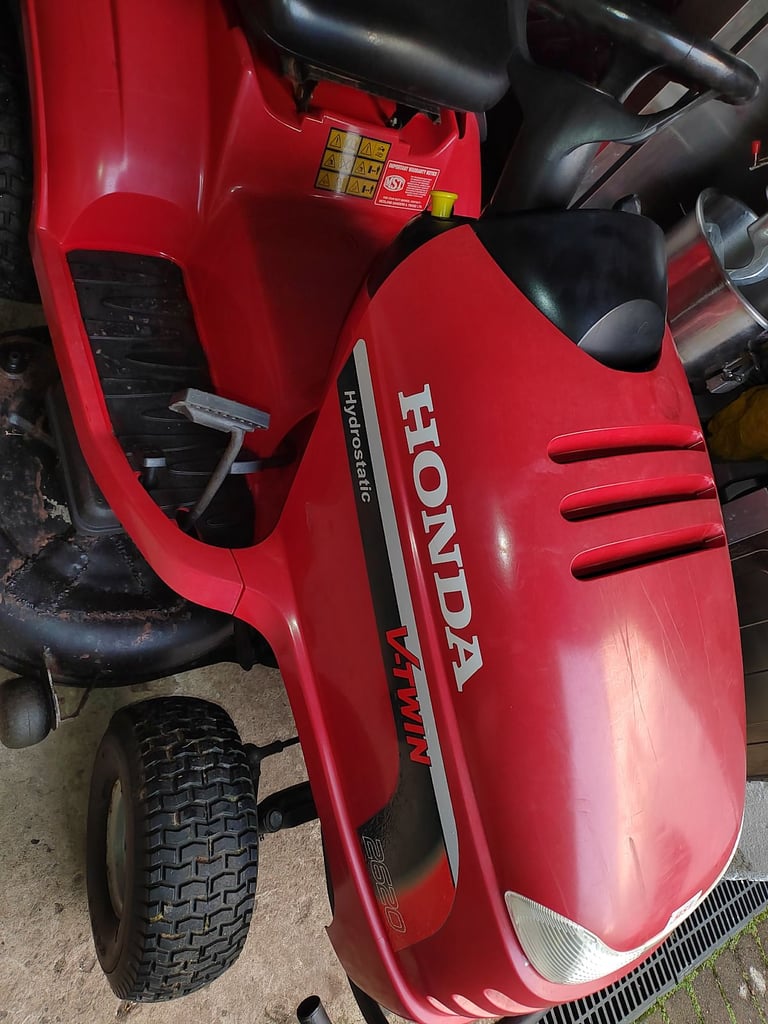 image for Honda ride on lawnmower 