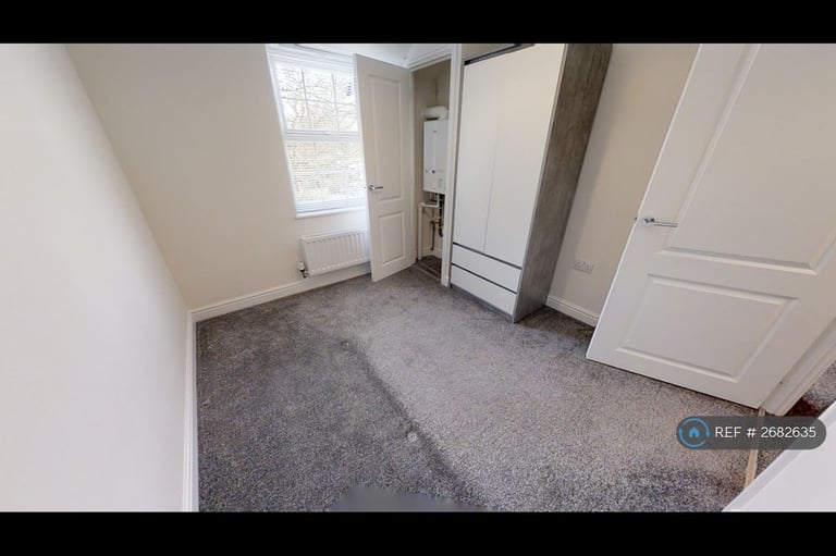 2 bedroom flat in Baytree Court, Prestwich, Manchester, M25 (2 bed) (#2682635)