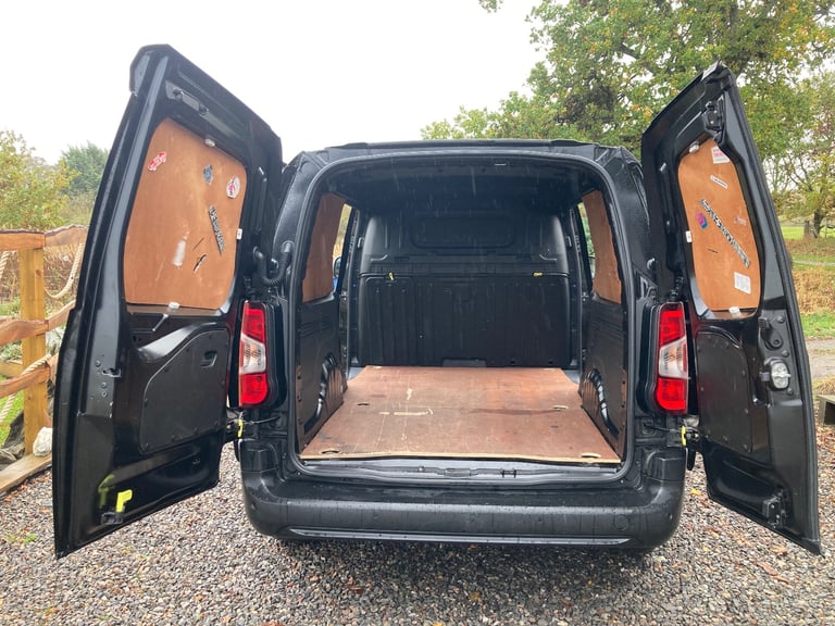 2021 Citreon Berlingo XL 3 seats 1.5 BlueHDi 950Kg Enterprise 92k/1 owner/FSH NO VAT