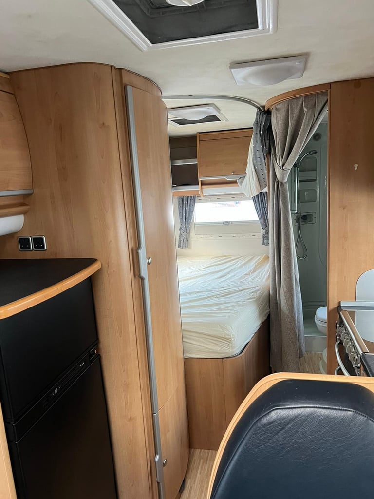 2006 - Mobilvetta Kimu 122 - 3ltr - 64,000k miles - 4 berth / 4 belts 
