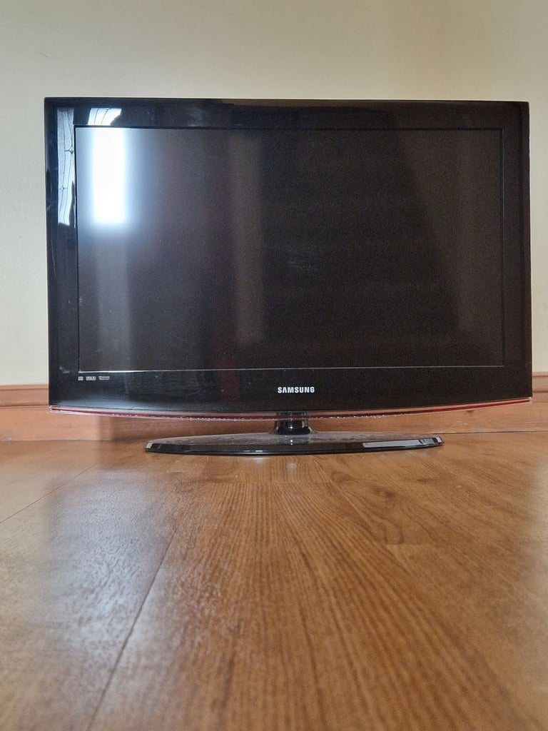 image for 32" Samsung TV