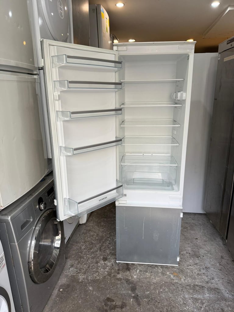 Siemens Integrated Fridge Freezer With Free Delivery N Warranty 