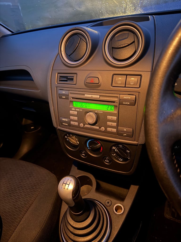 Ford, FIESTA, Hatchback, 2008, Manual, 1388 (cc),5 doors - Image 10