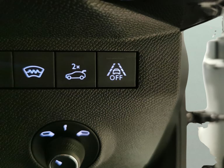 2022 DS Automobiles DS 7 Crossback 1.5 BlueHDi Performance Line + Crossback 5dr Diesel EAT8 Euro ...