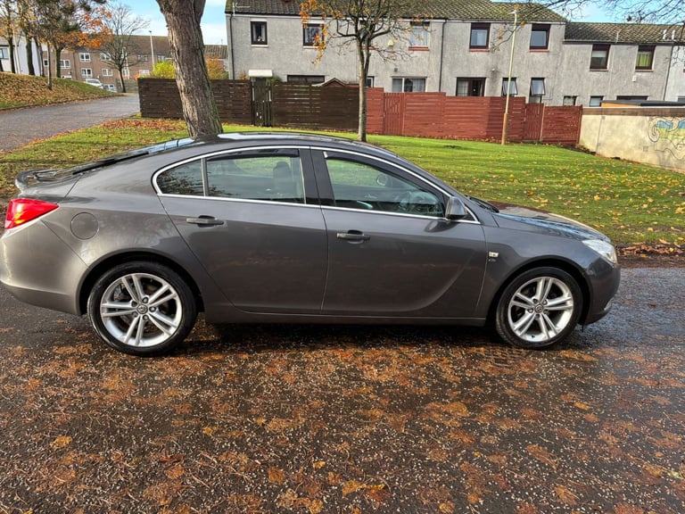 Vauxhall, INSIGNIA, Hatchback, 2010, Manual, 1956 (cc), 5 doors