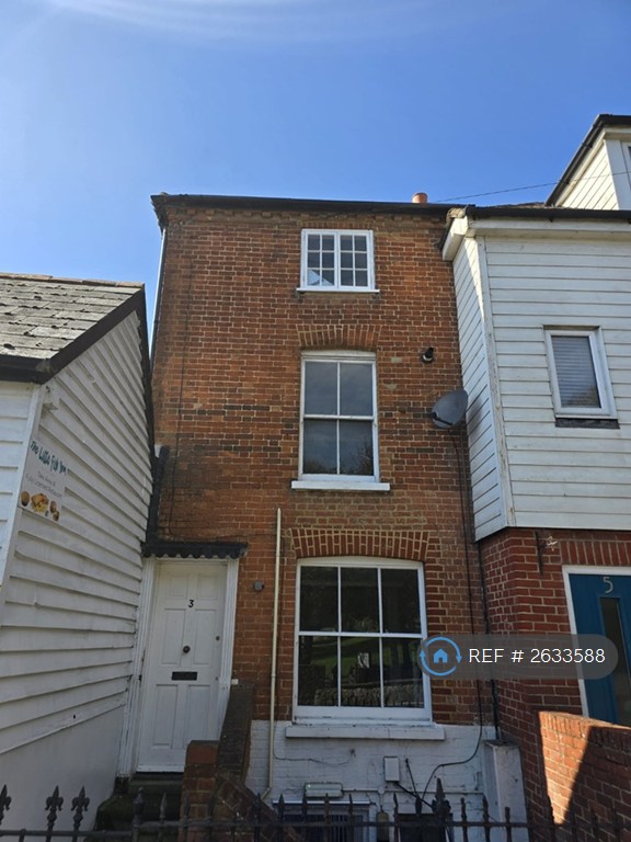 2 bedroom house in Military Road, Sandgate, Folkestone, CT20 (2 bed) (#2633588)