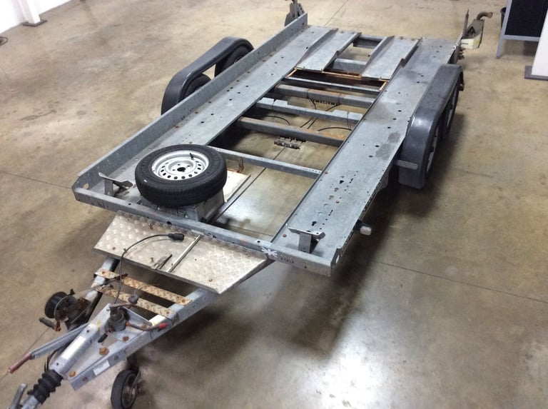 Brian James Clubman car transporter trailer