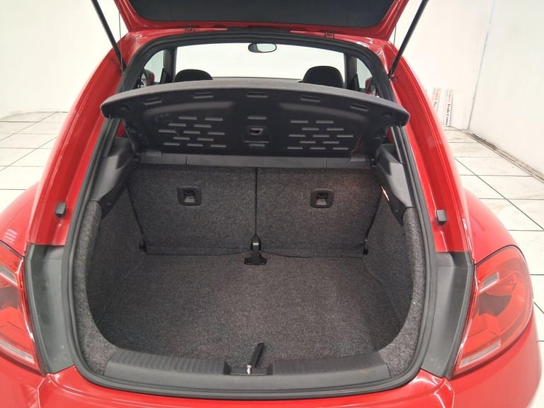 2012 Volkswagen Beetle 2.0 DESIGN TDI 3d 139 BHP HATCHBACK Diesel Manual